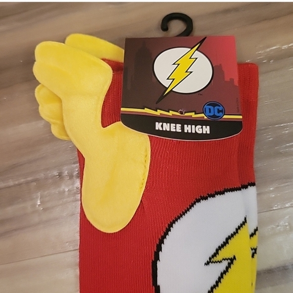 NWT Bioworld The Flash Knee High Socks - Picture 3 of 11